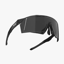 Aerostorm Smoke Black angle